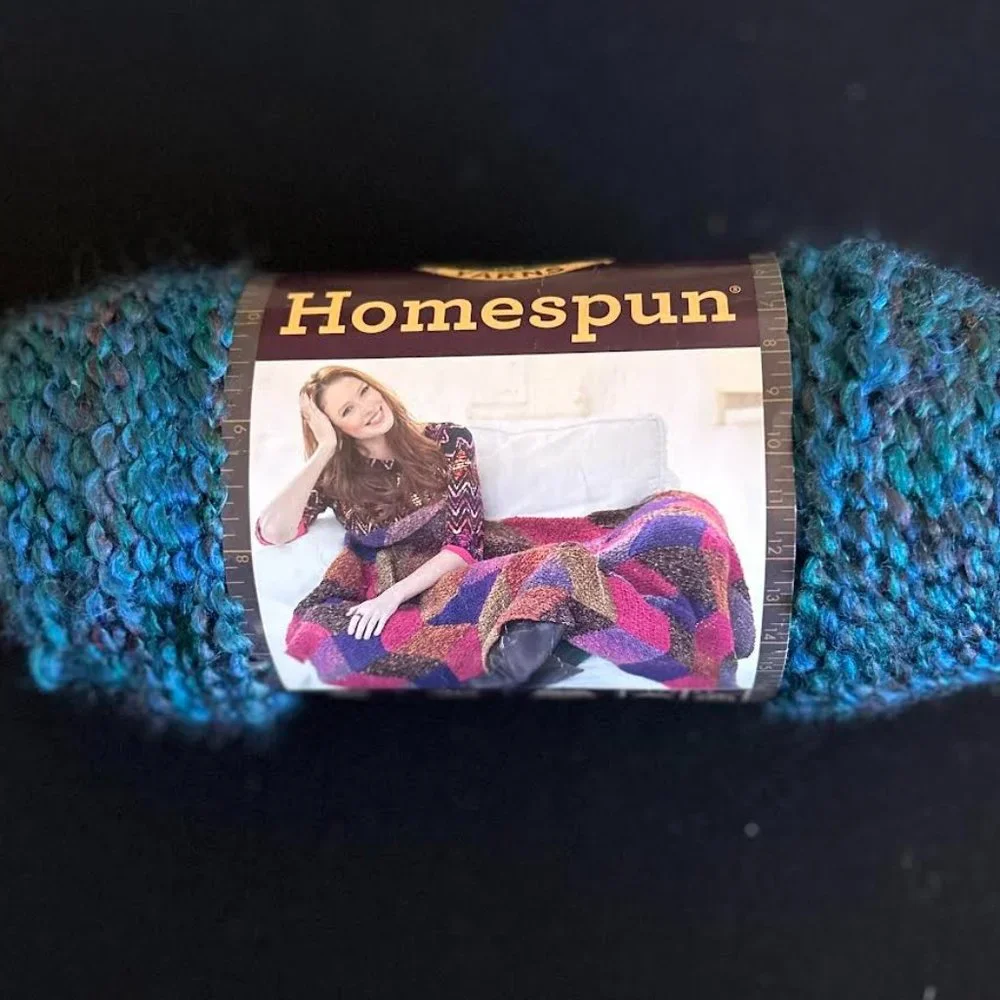 Homespun Yarn Lagoon Blue 1 Skein Boucle - Picture 1 of 3